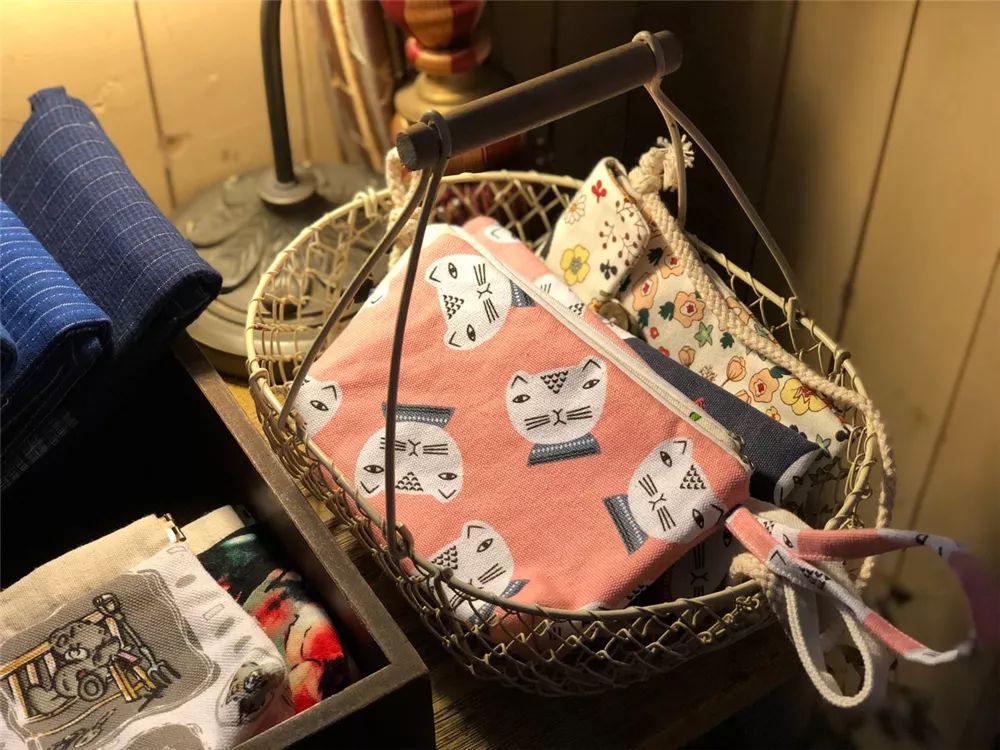 書香之外 探訪本城最文藝書店，發(fā)現(xiàn)文創(chuàng)產(chǎn)品的意外暢銷密碼